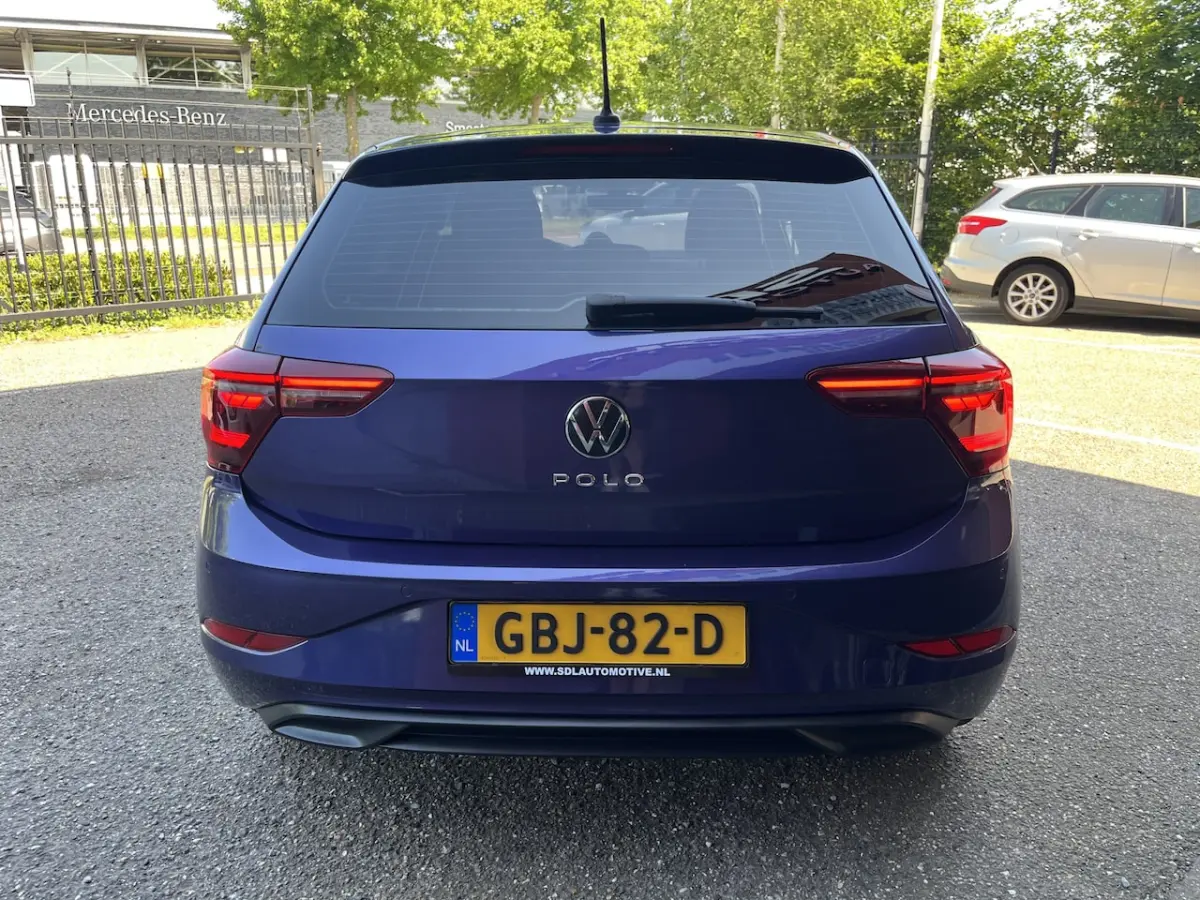1.0 TSI R-Line Business // NAVI // CAMERA // ADAPTIVE CRUISE // DIGITAAL COCKPIT // STOELV
