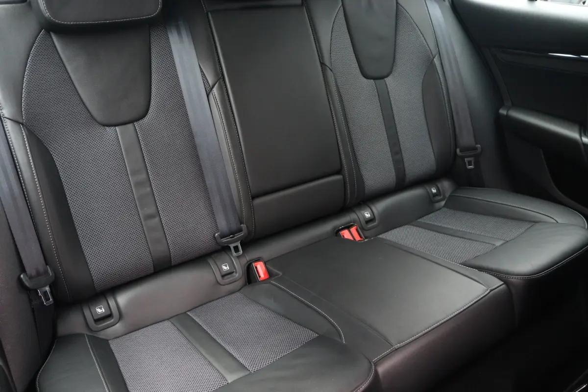 1.4 TSI iV PHEV Business Edition | ACC | 18 Inch | LED |