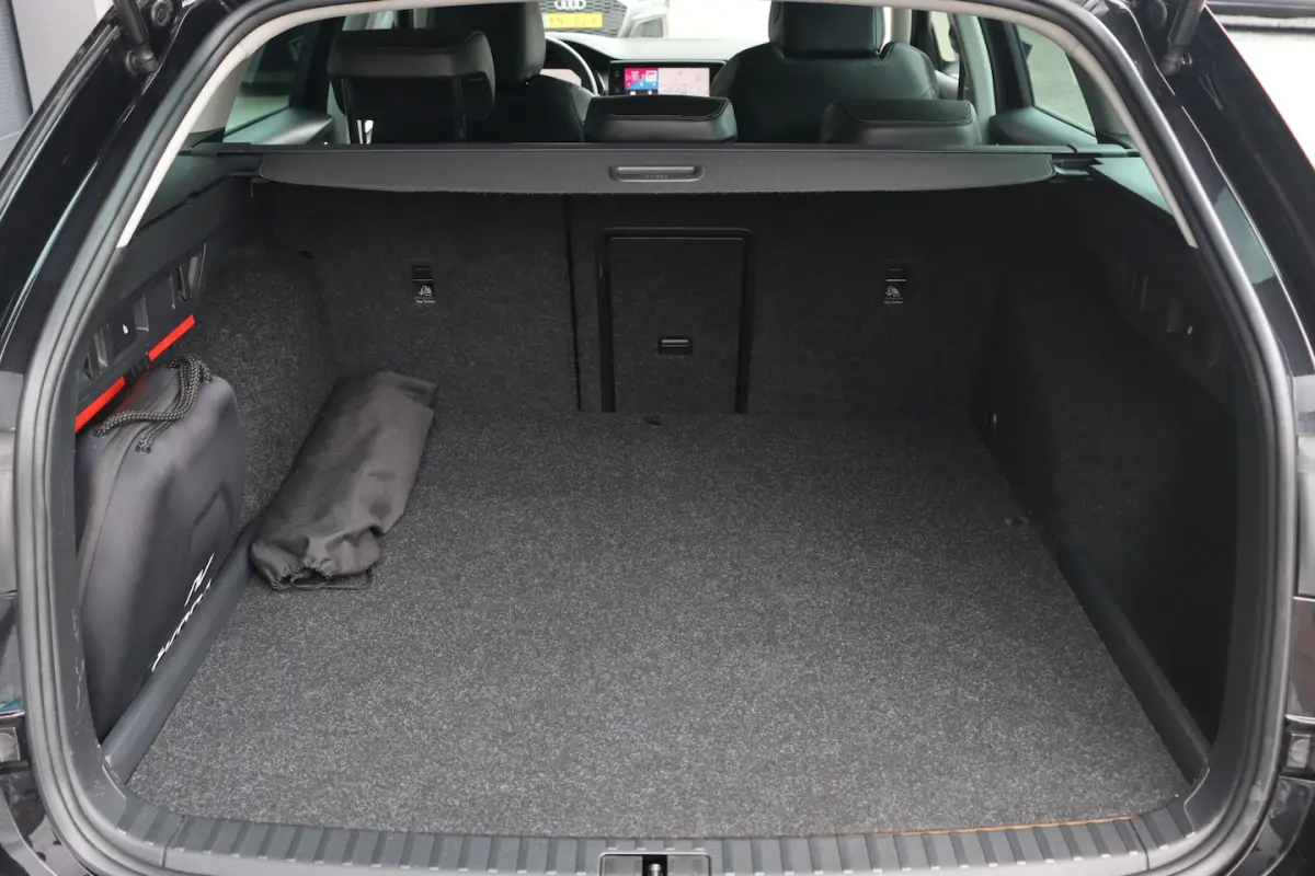 1.4 TSI iV PHEV Business Edition | ACC | 18 Inch | LED |