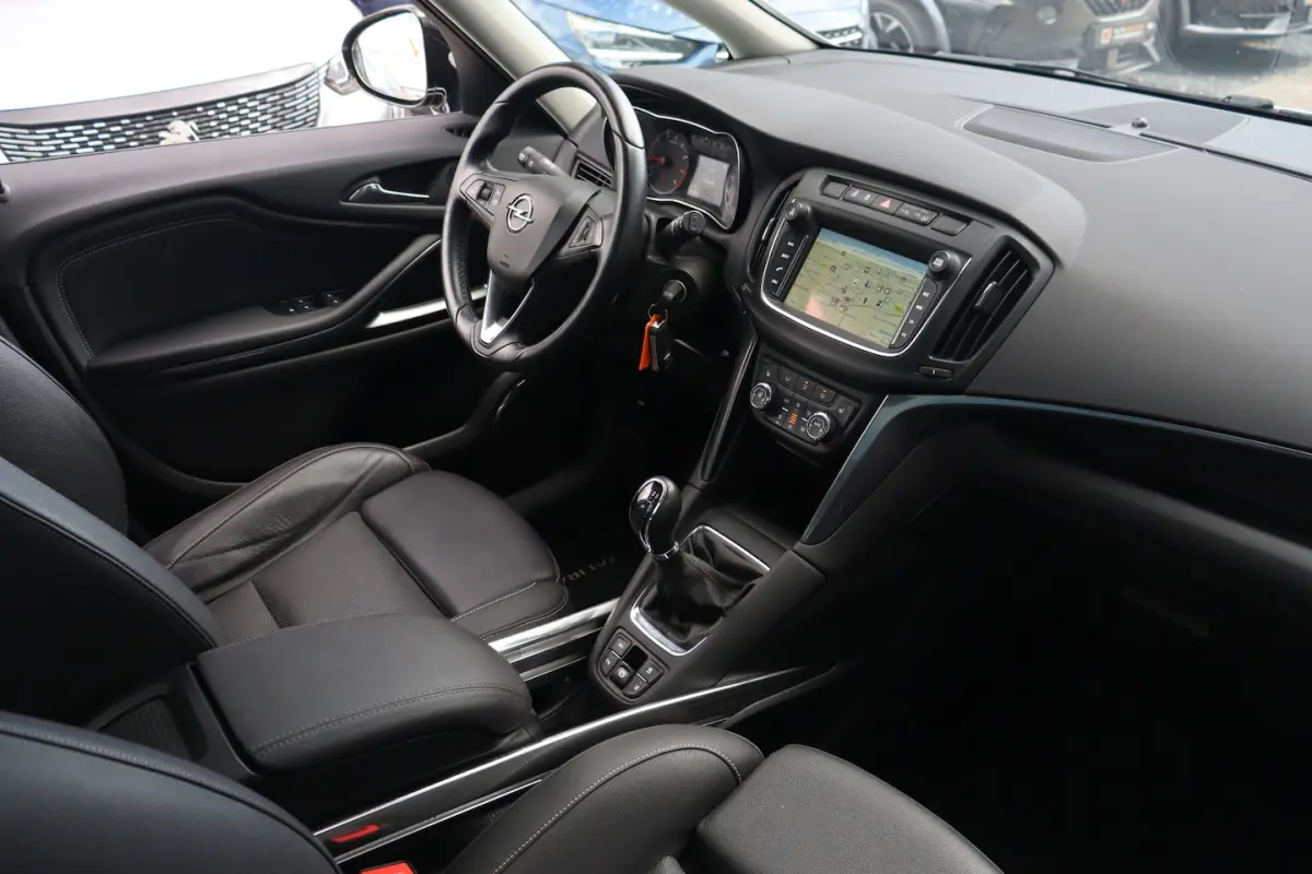 1.4 Turbo Edition 7p. | Pano | Leder | Camera |