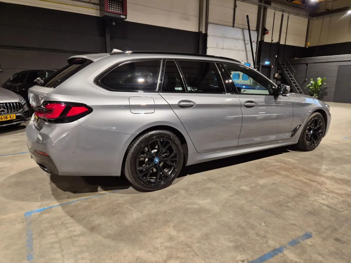 530e Business Edition Plus M-Sport - Panoramadak - Leder - LED - Stoel en Stuurverw - Incl