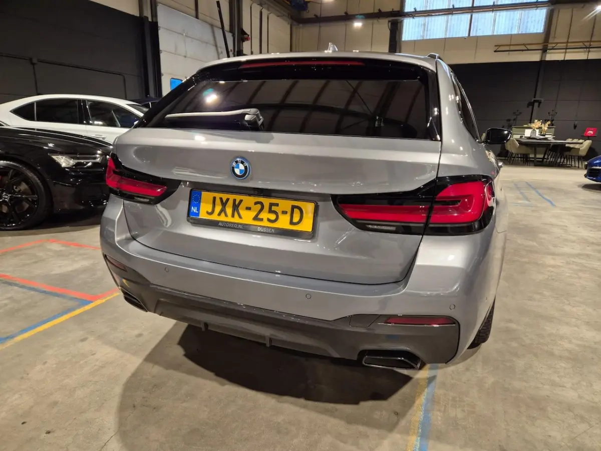 530e Business Edition Plus M-Sport - Panoramadak - Leder - LED - Stoel en Stuurverw - Incl