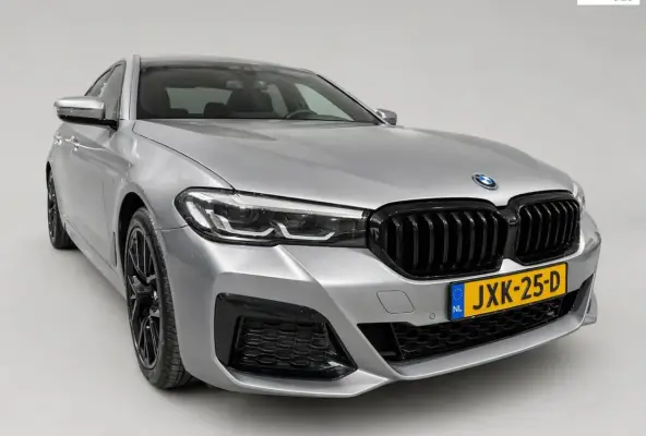 530e Business Edition Plus M-Sport - Panoramadak - Leder - LED - Stoel en Stuurverw - Incl