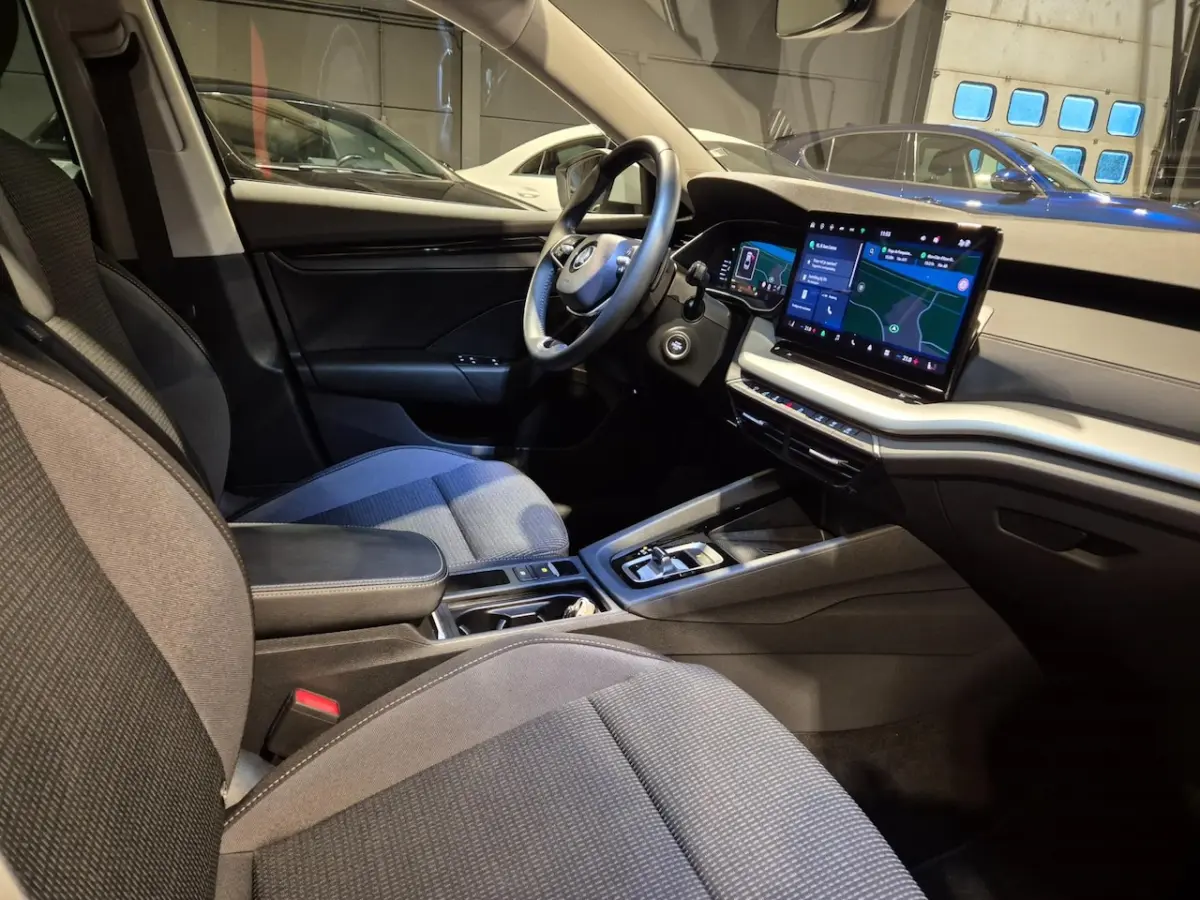 1.5 TSI MHEV Business - Navi - CarPlay - Camera - Adapt Cr - Climate - Stoelverw - Keyless