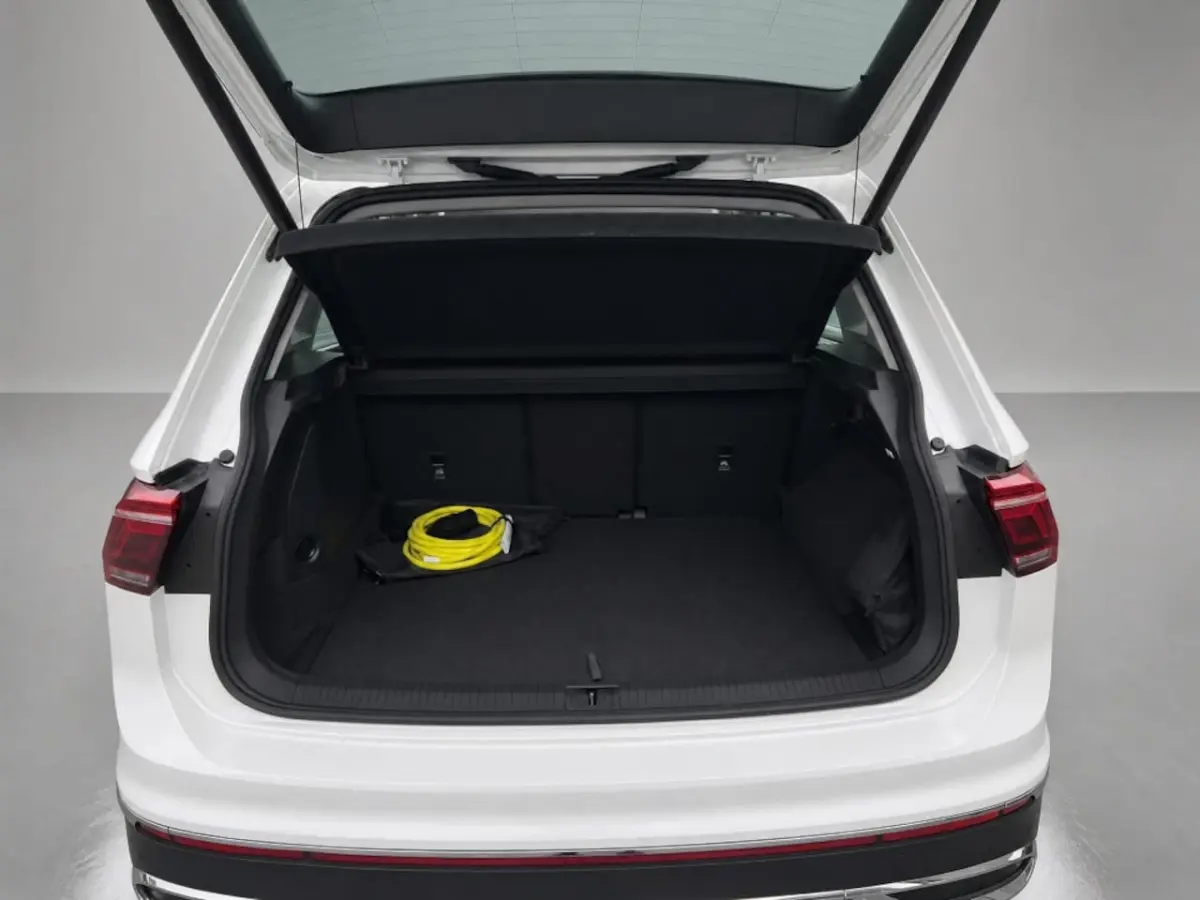 1.4 TSI eHy R-Line Business+ | Panodak | Adap. Cruise | Camera |