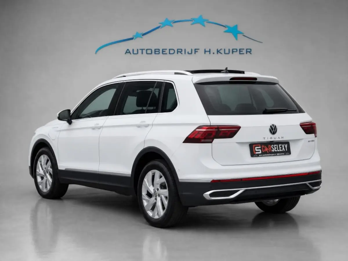 1.4 TSI eHy R-Line Business+ | Panodak | Adap. Cruise | Camera |