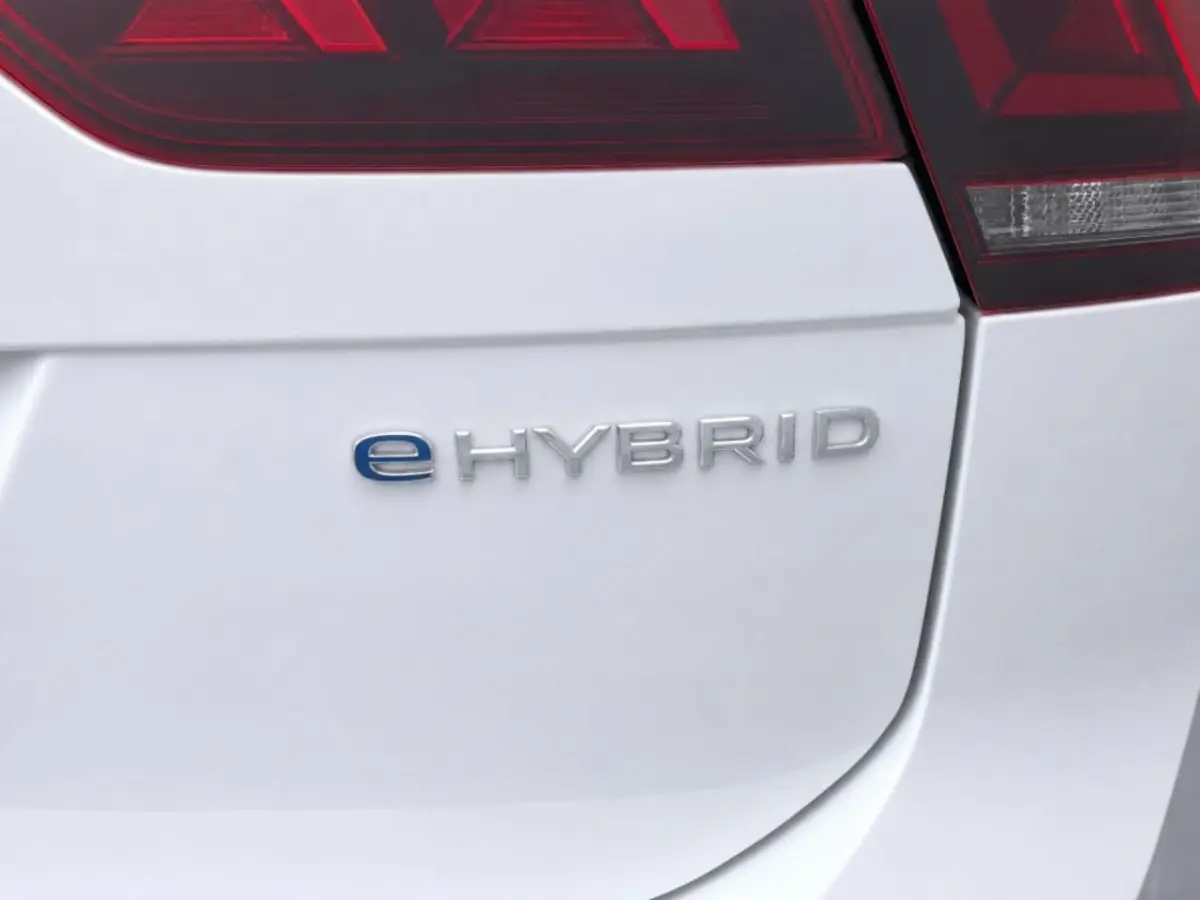 1.4 TSI eHy R-Line Business+ | Panodak | Adap. Cruise | Camera |