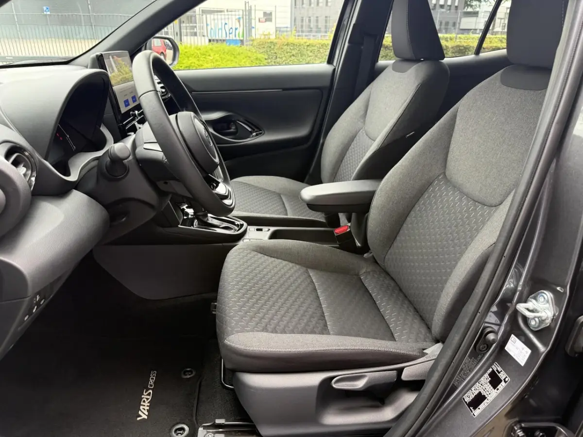 1.5 Hybrid 115 Business Plus