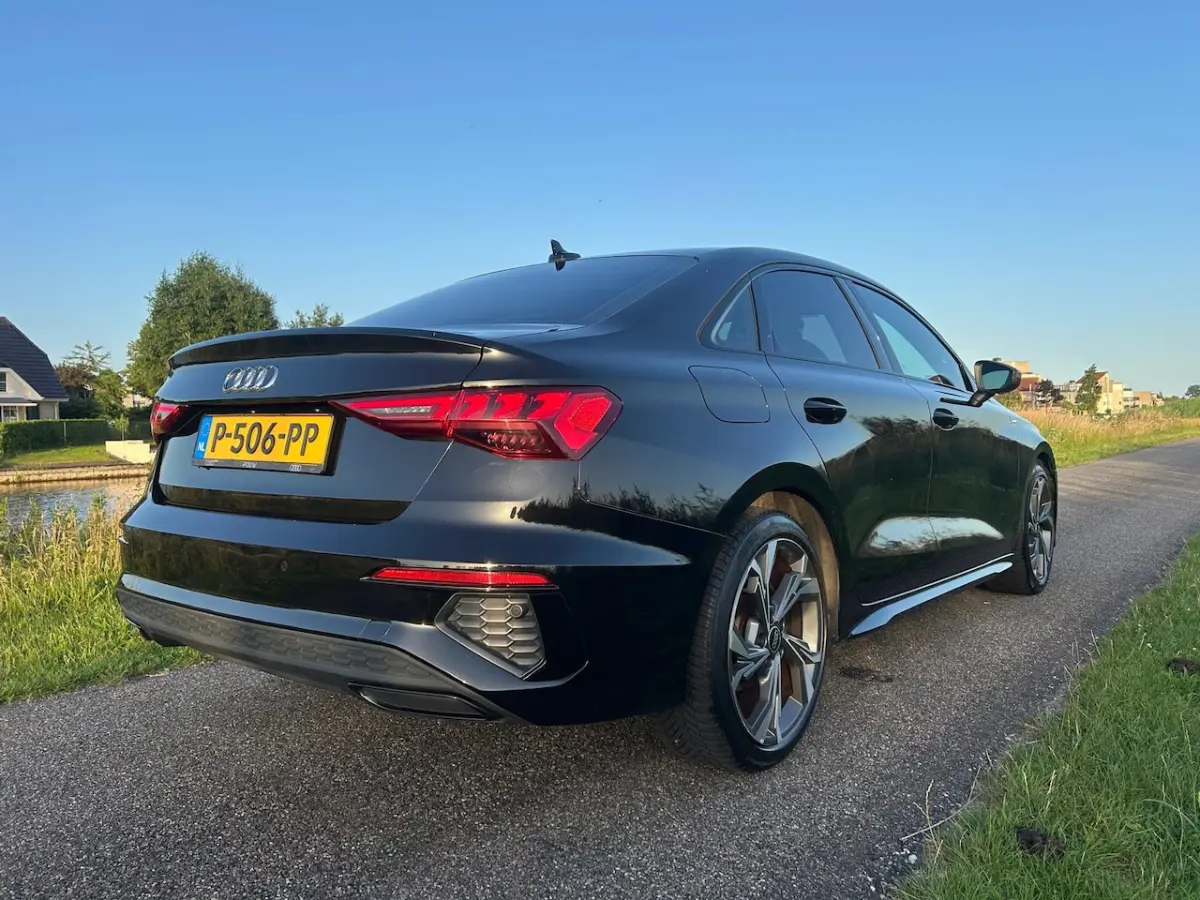 30 TFSI S-Line edition | Apple Carplay | Lane Assist | Parkeersensoren