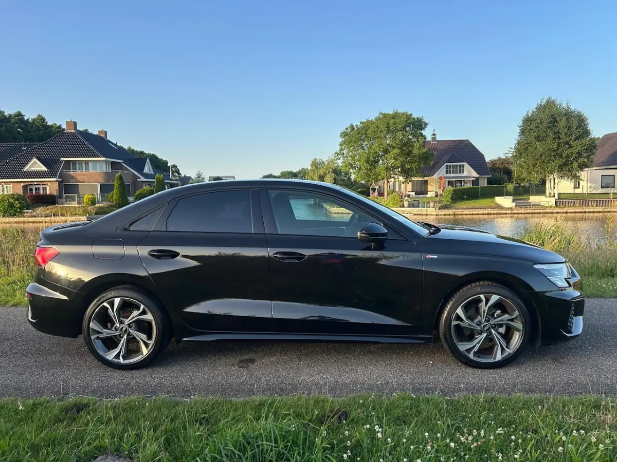 30 TFSI S-Line edition | Apple Carplay | Lane Assist | Parkeersensoren