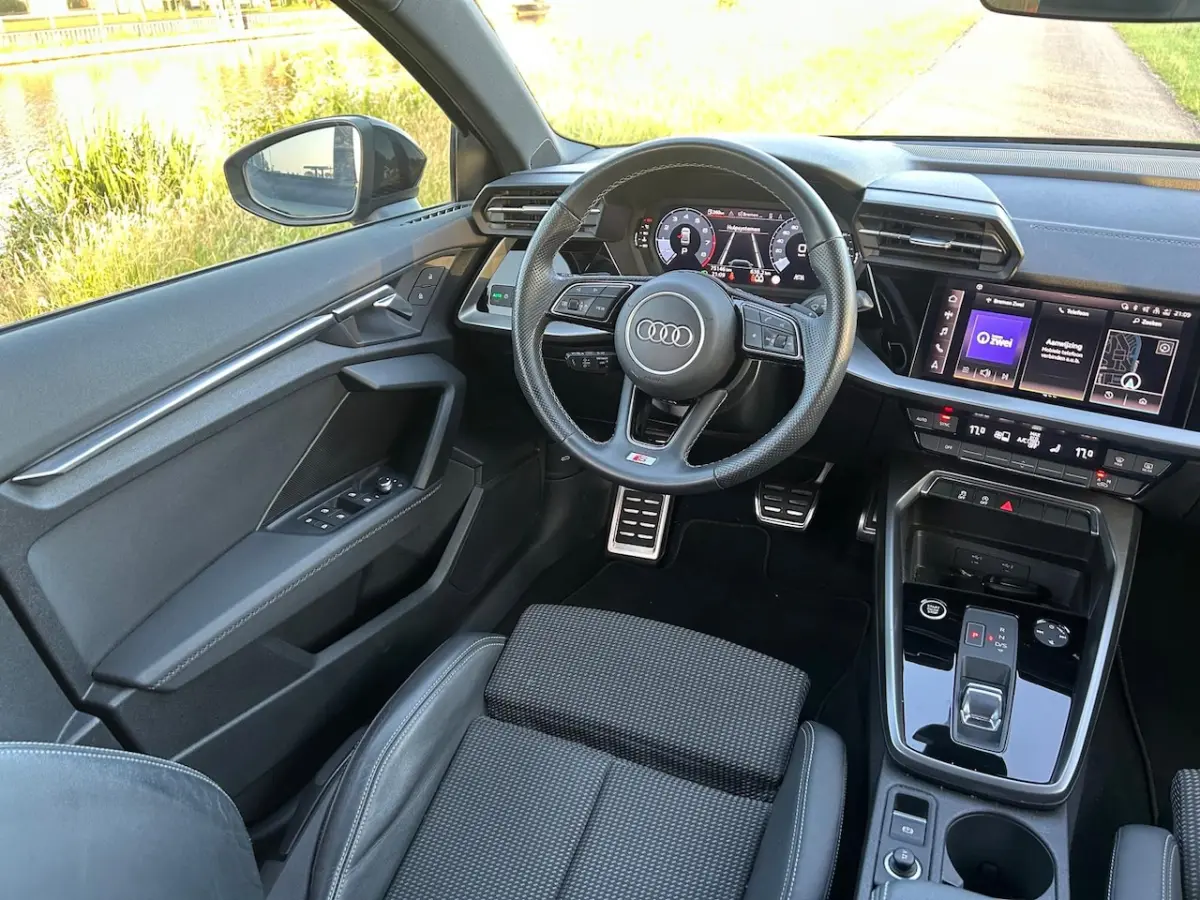 30 TFSI S-Line edition | Apple Carplay | Lane Assist | Parkeersensoren
