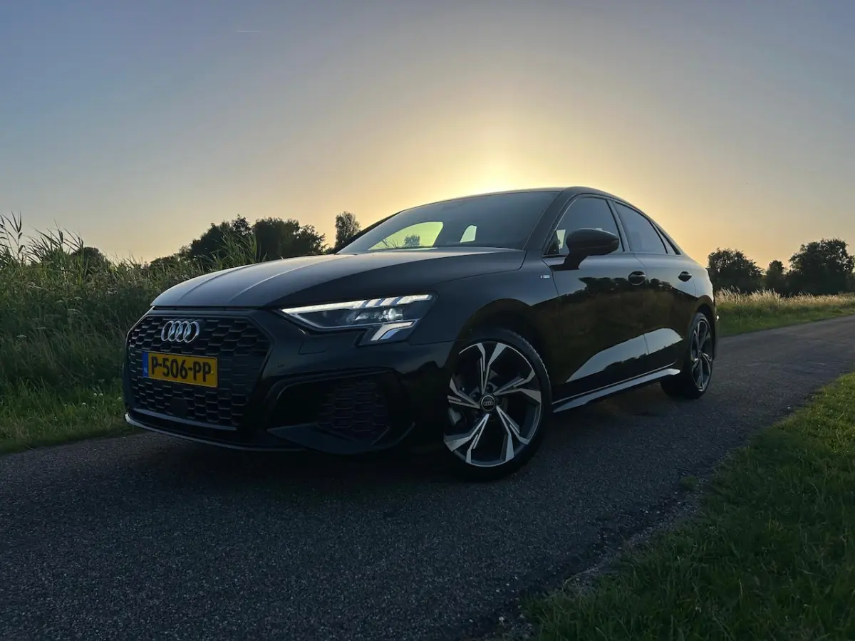30 TFSI S-Line edition | Apple Carplay | Lane Assist | Parkeersensoren
