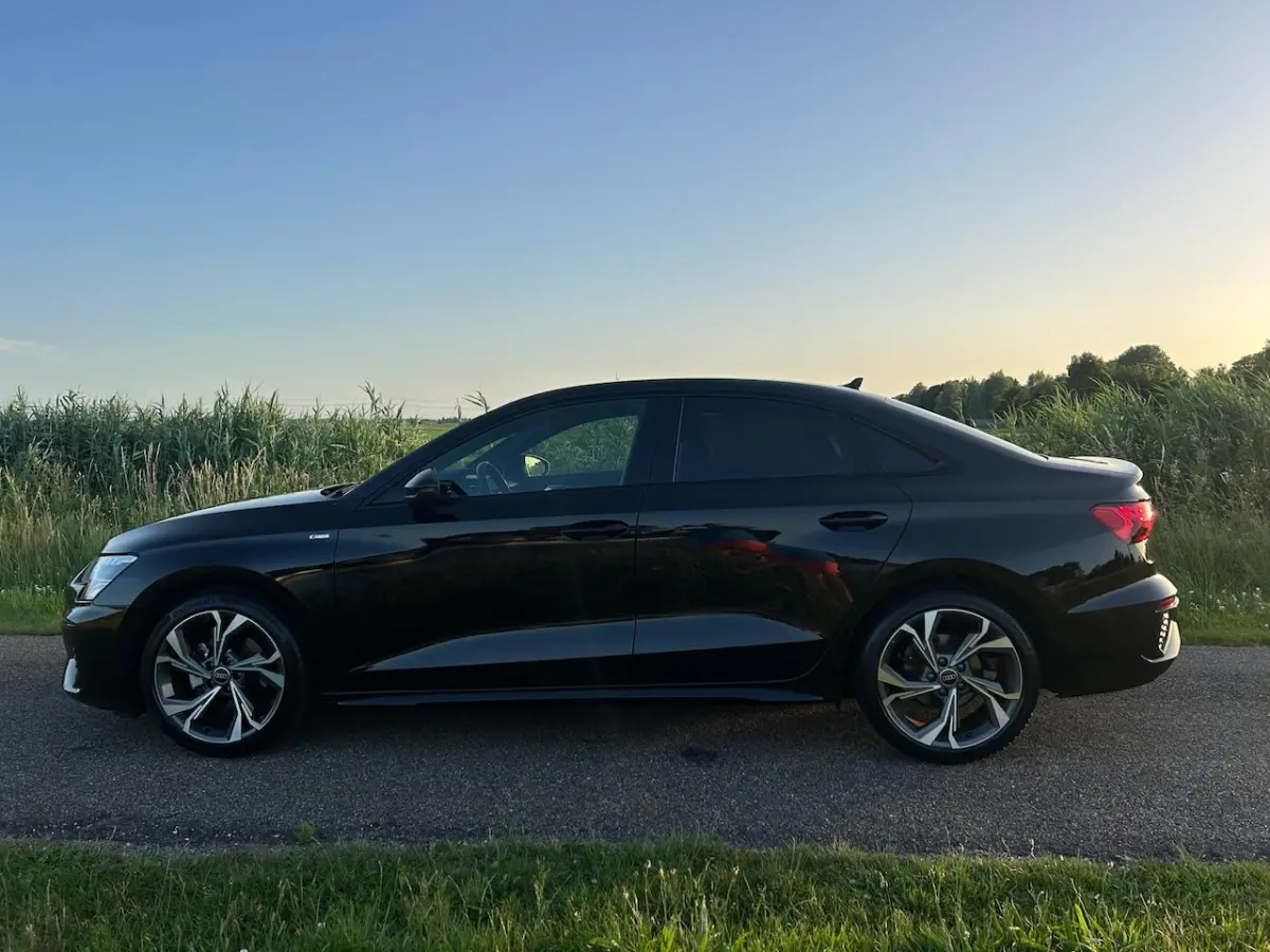 30 TFSI S-Line edition | Apple Carplay | Lane Assist | Parkeersensoren