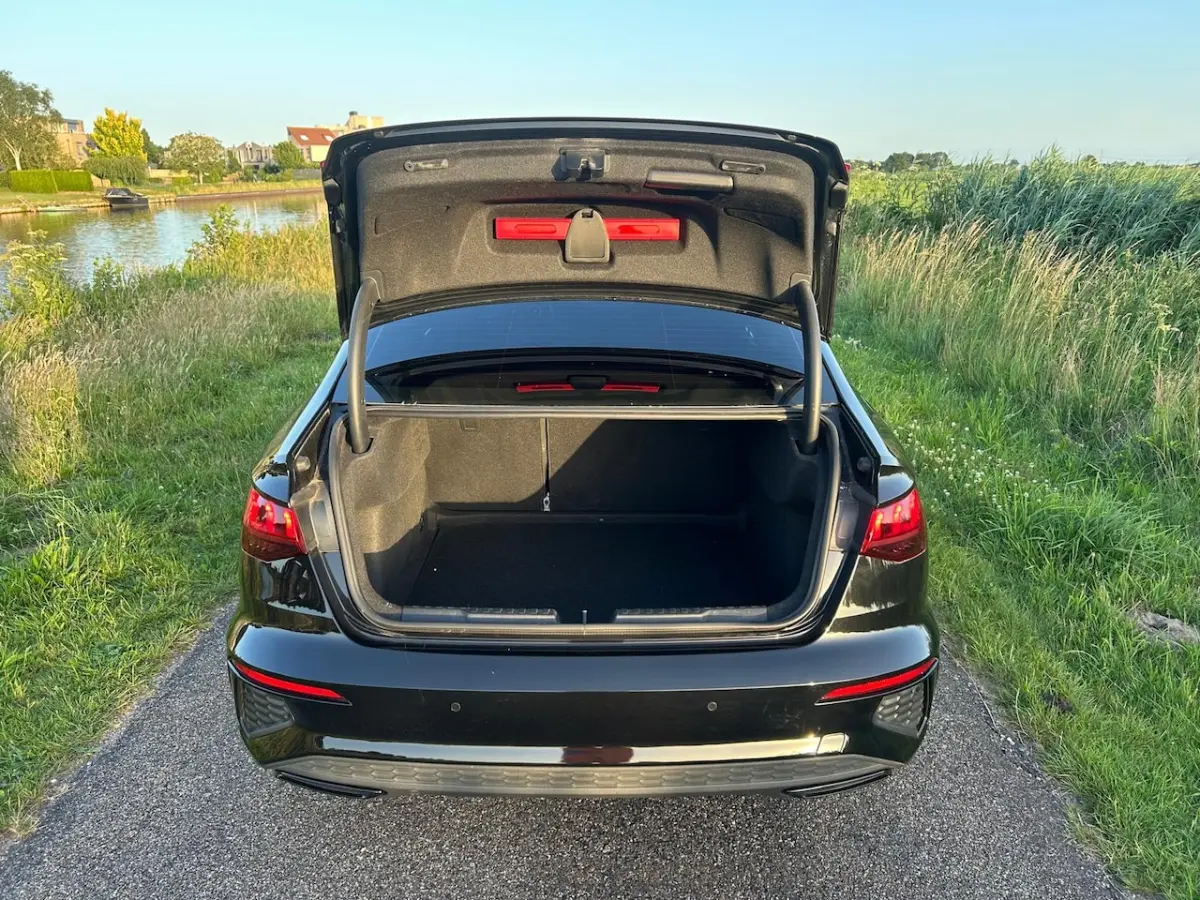 30 TFSI S-Line edition | Apple Carplay | Lane Assist | Parkeersensoren