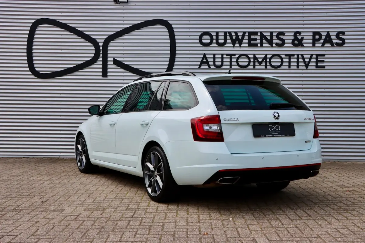 2.0 TSI RS | CANTON | PANORAMA | LED | CARPLAY