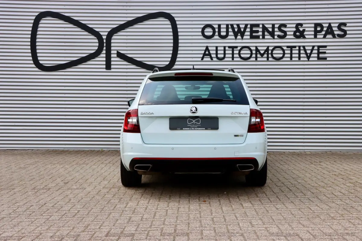 2.0 TSI RS | CANTON | PANORAMA | LED | CARPLAY