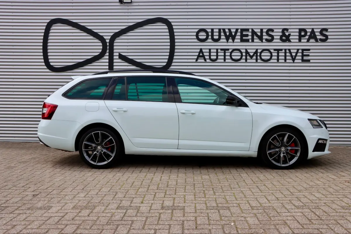 2.0 TSI RS | CANTON | PANORAMA | LED | CARPLAY
