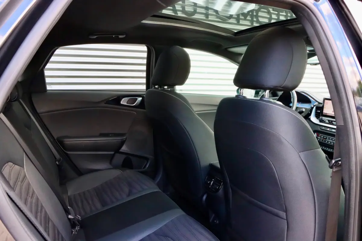 Ceed 1.5 T-GDi GT-Line | PANORAMA | DEALEROH | CARPLAY | STUURWIELVERW