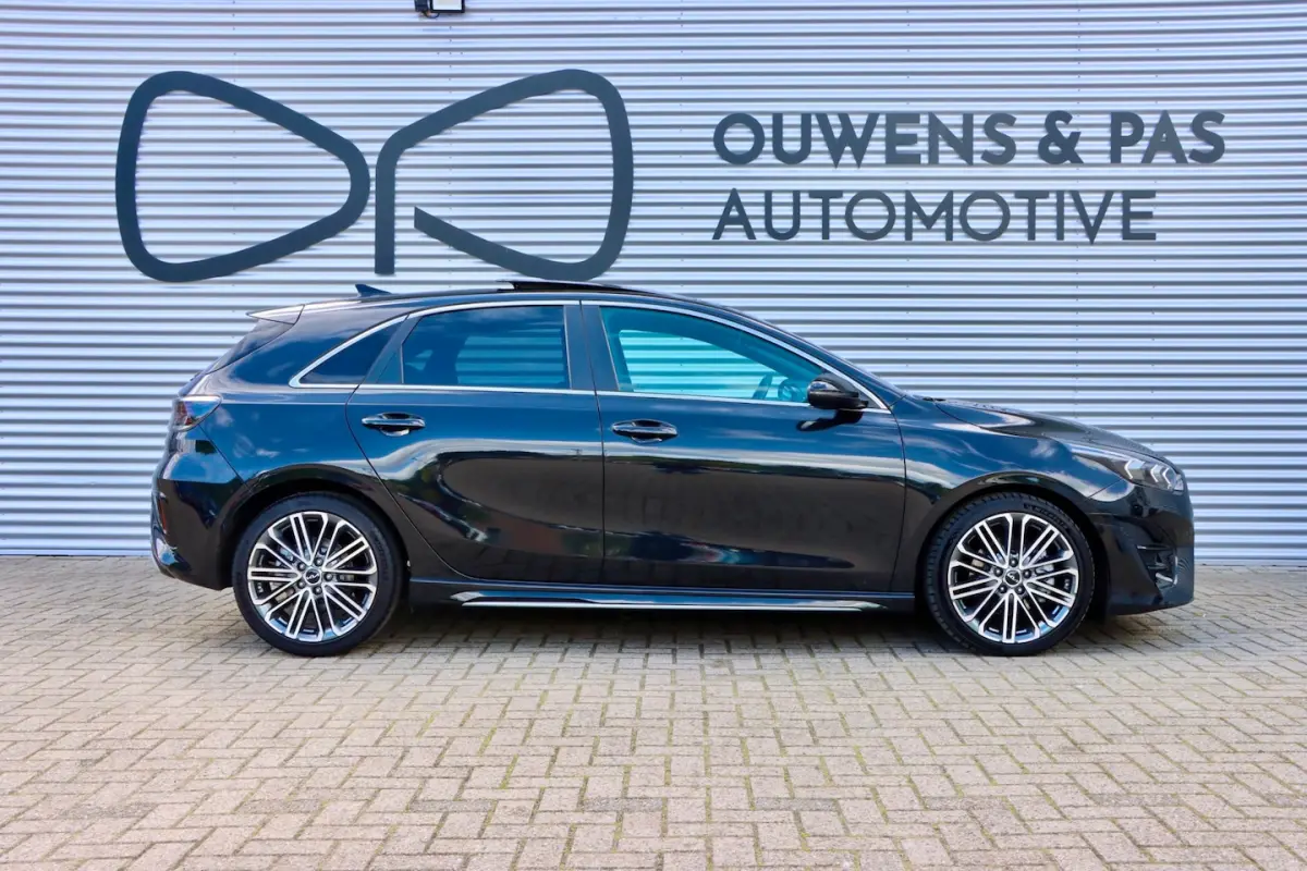 Ceed 1.5 T-GDi GT-Line | PANORAMA | DEALEROH | CARPLAY | STUURWIELVERW