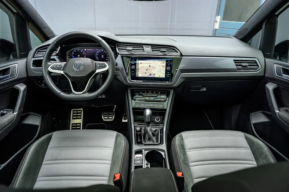 1.5 TSI R-Line 7p.|Carplay|Camera|Pano