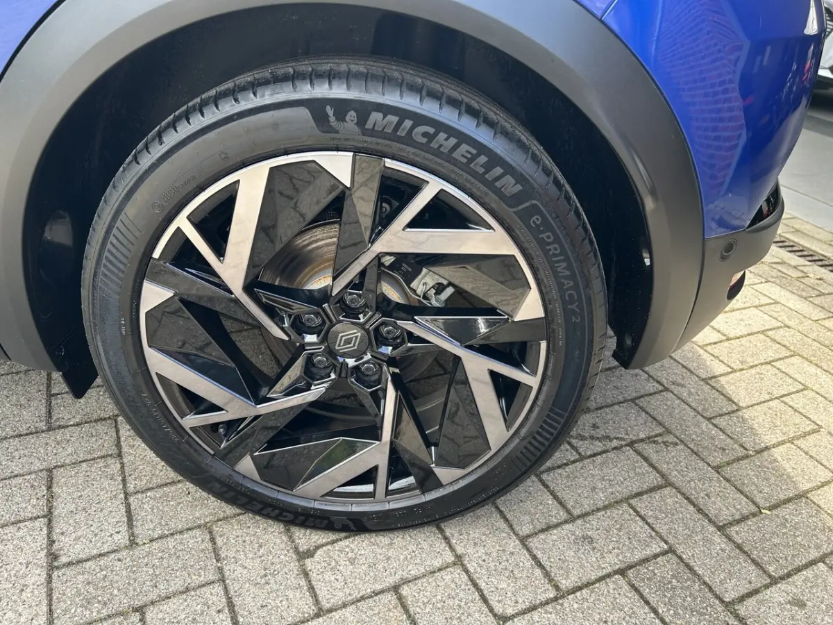 1.6 E-Tech full hybrid 145 esprit Alpine/ Full options