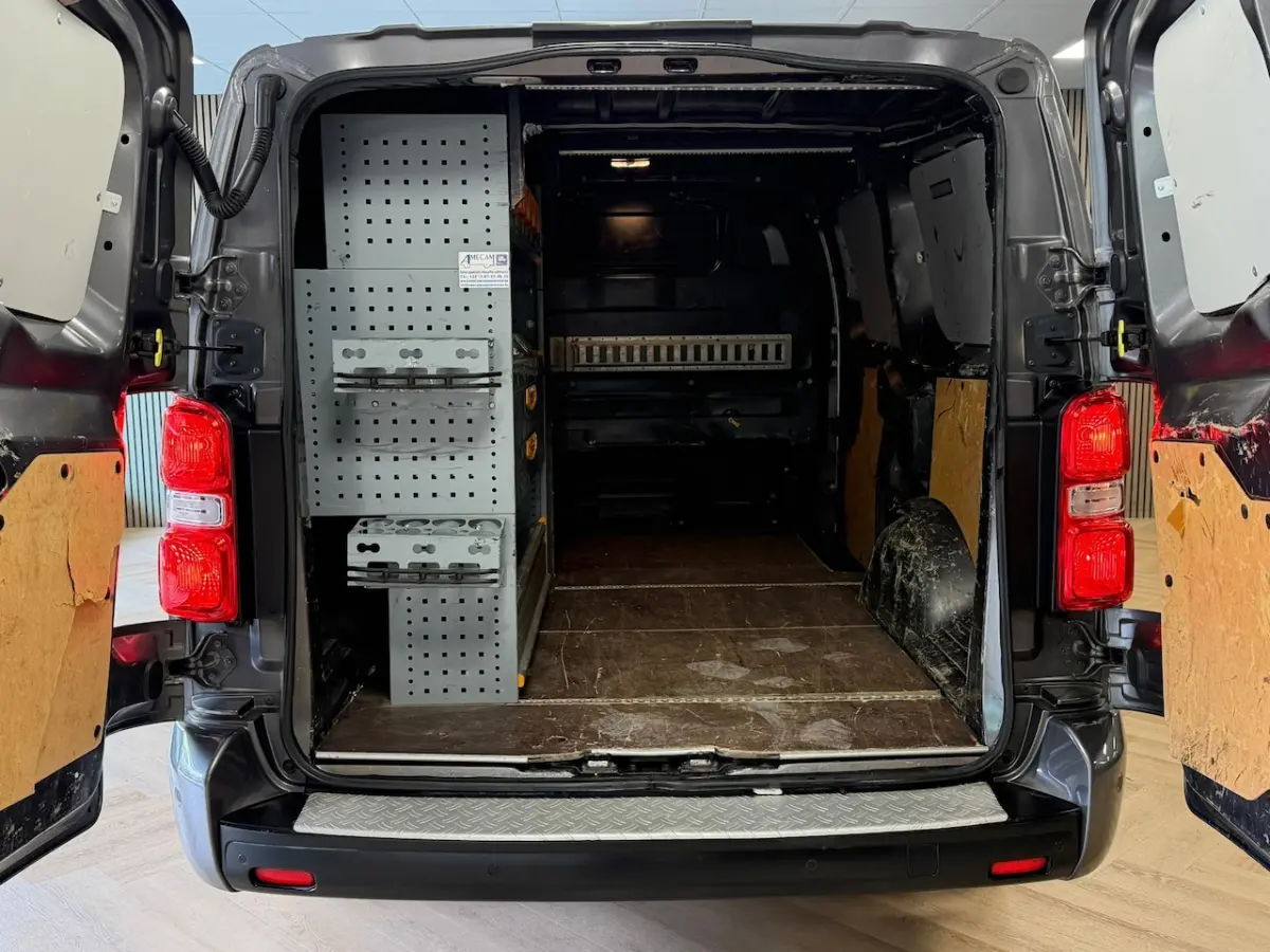 2.0 BlueHDI 180 Business XL S&S AUT. SCHUIFDEUREN CAMERA APPLE CARPLAY CRUISE NAVIGATIE KE