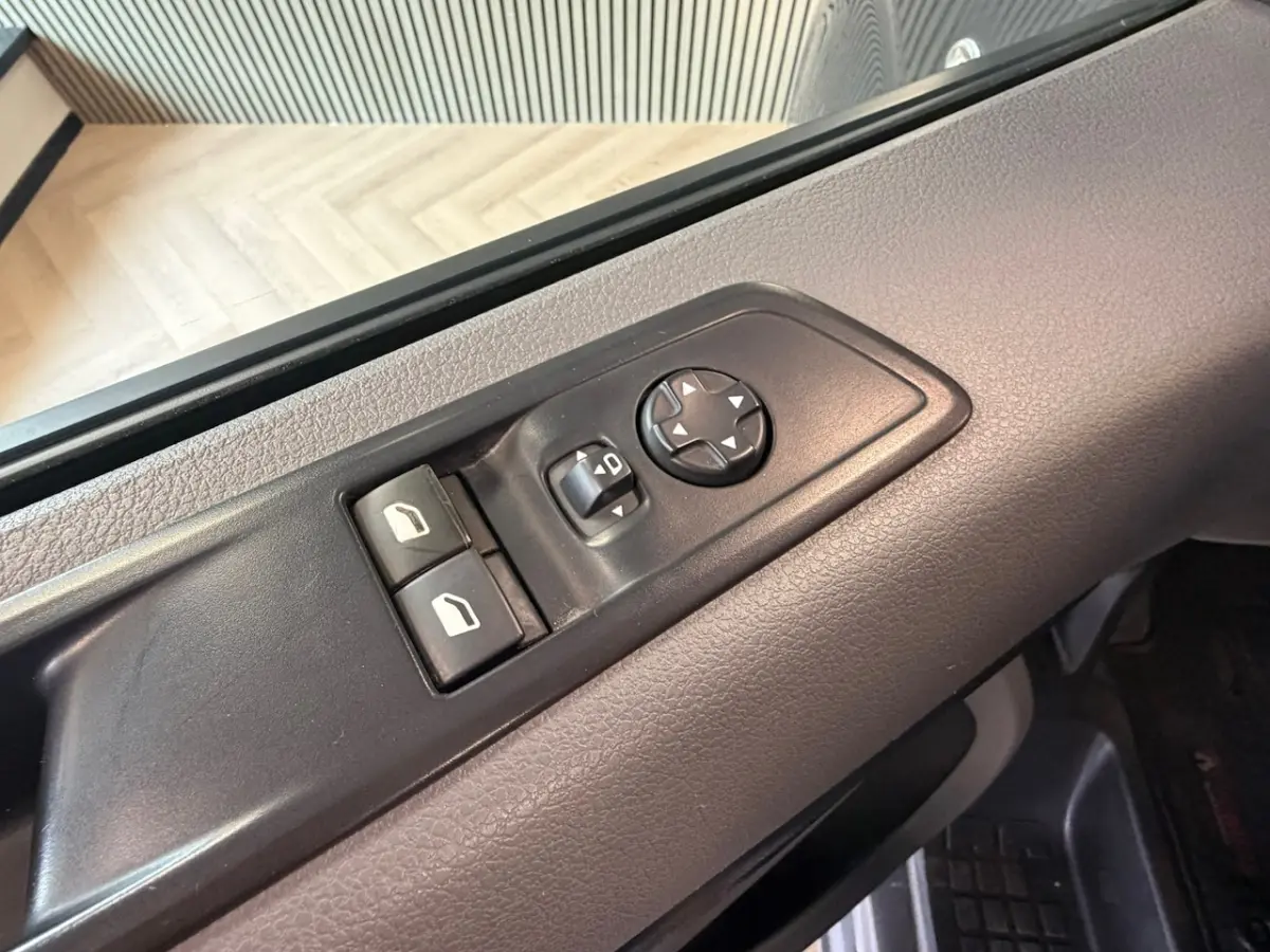 2.0 BlueHDI 180 Business XL S&S AUT. SCHUIFDEUREN CAMERA APPLE CARPLAY CRUISE NAVIGATIE KE