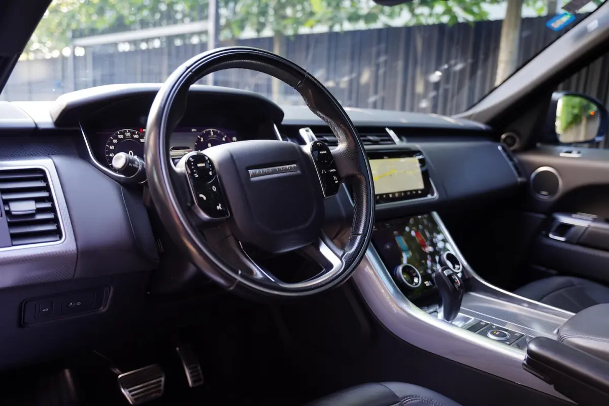 3.0 SDV6 HSE Dynamic