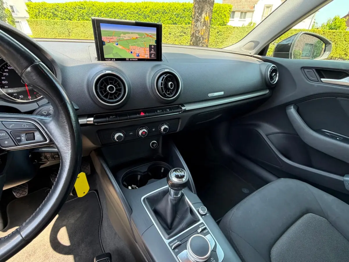 1.4 TFSI CoD Pro Line Navi Led