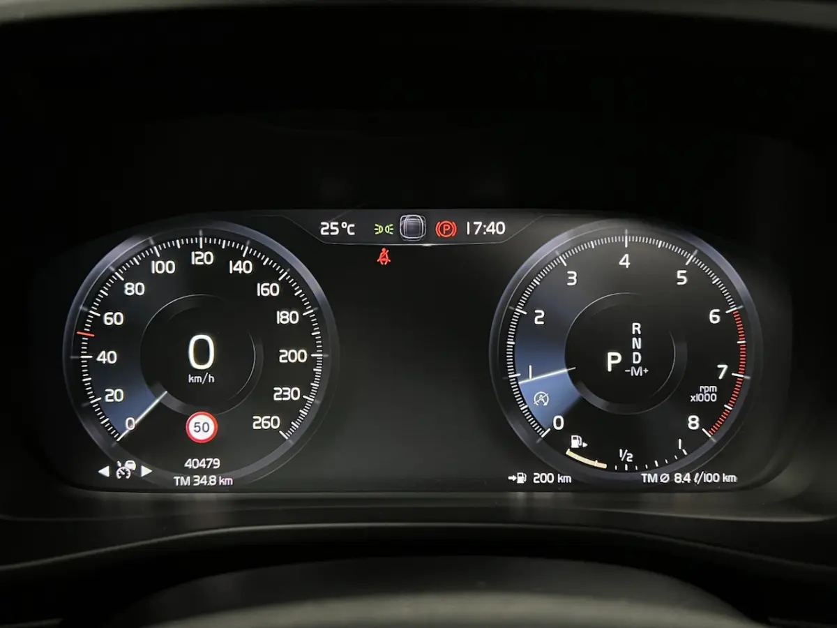 2.0 T4 R-Design | PANO | 360 CAMERA | NAVI | KEYLESS |