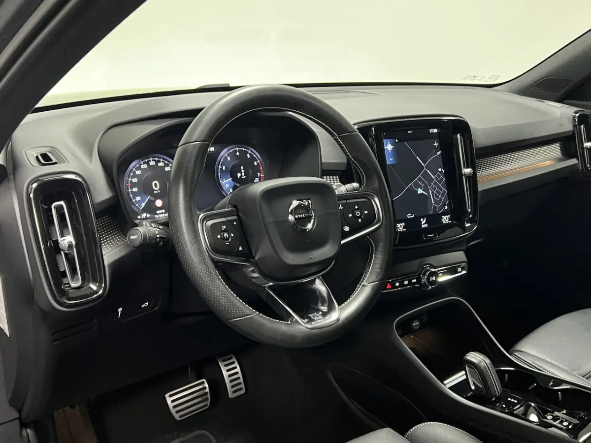 2.0 T4 R-Design | PANO | 360 CAMERA | NAVI | KEYLESS |