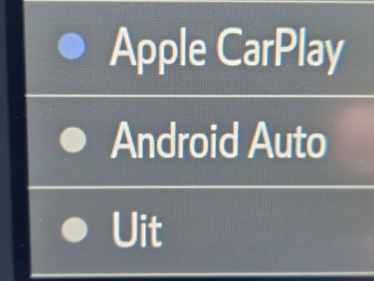 1.0 VVT-i MT Play NL Auto - All Season Banden - Carplay