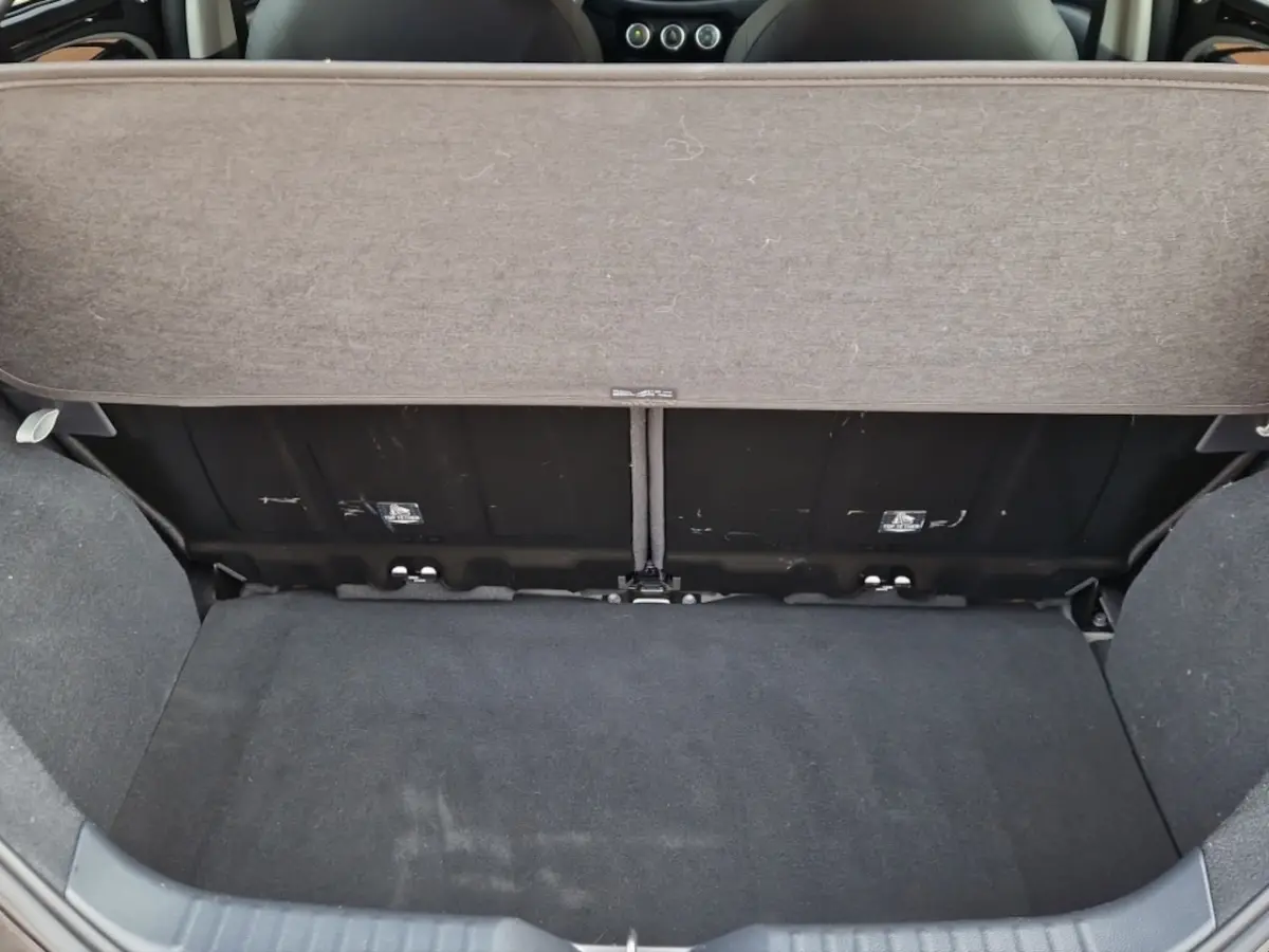 1.0 VVT-i MT Play NL Auto - All Season Banden - Carplay