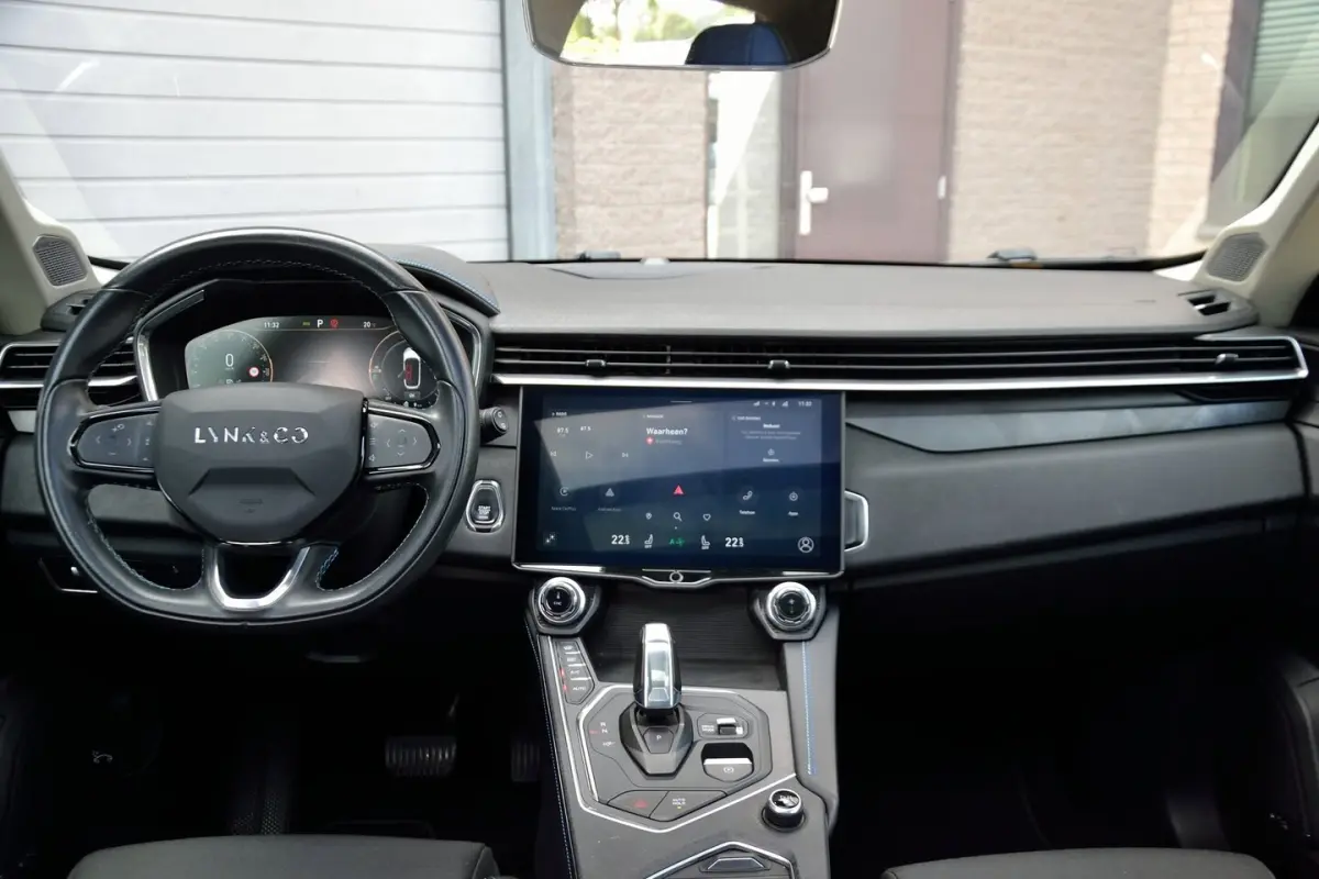 1.5 Plug-in Hybrid | Full Black | Trekhaak | Panoramadak | ACC