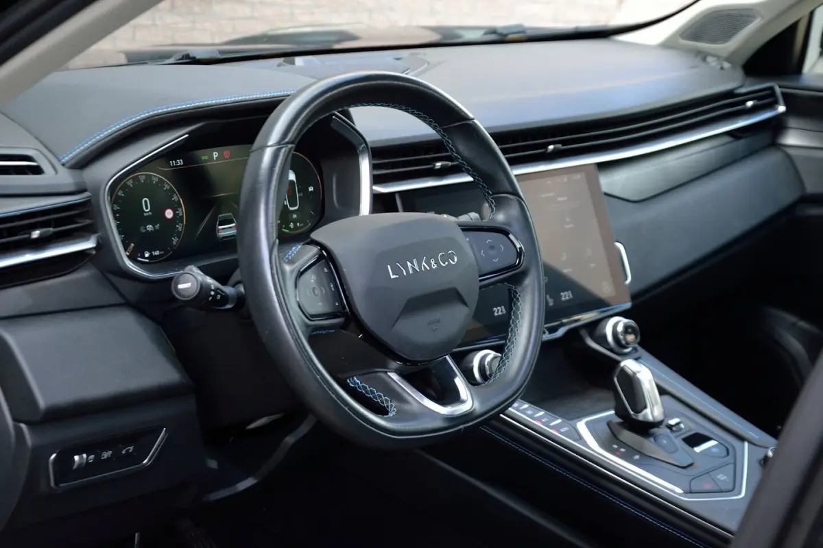 1.5 Plug-in Hybrid | Full Black | Trekhaak | Panoramadak | ACC