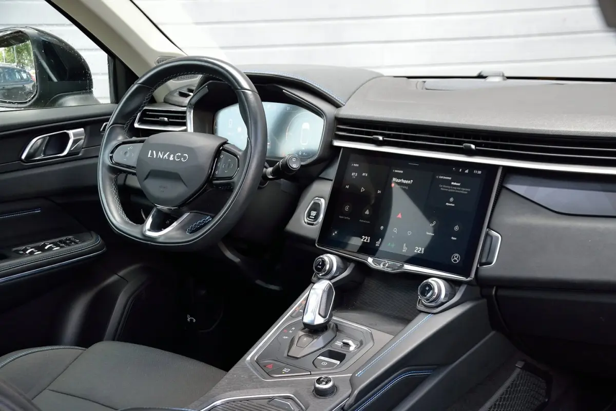 1.5 Plug-in Hybrid | Full Black | Trekhaak | Panoramadak | ACC