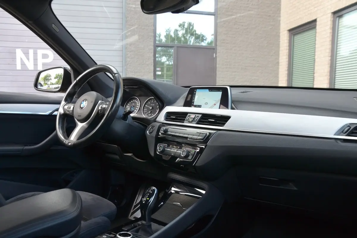 SDrive18i High Executive Automaat | M-Sport | Alcantara | LED | Navigatie