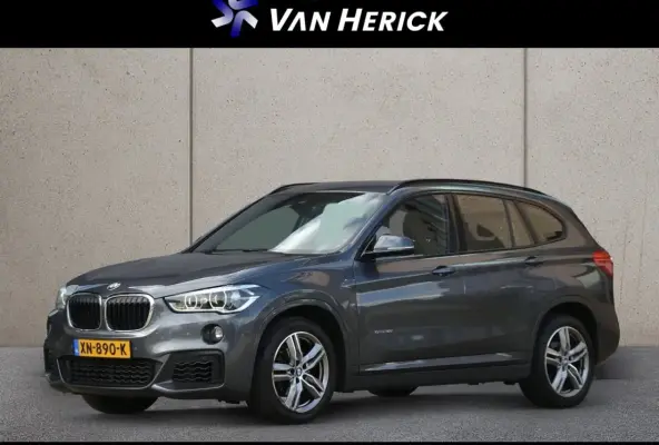 SDrive18i High Executive Automaat | M-Sport | Alcantara | LED | Navigatie