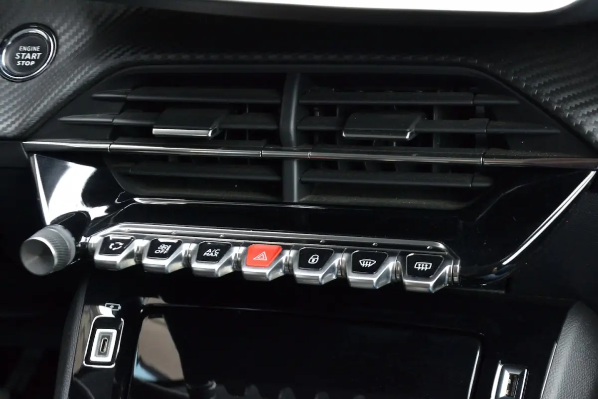1.2 PureTech Allure Pack 101PK | Achteruitrijcamera | Virtual Cockpit | Carplay