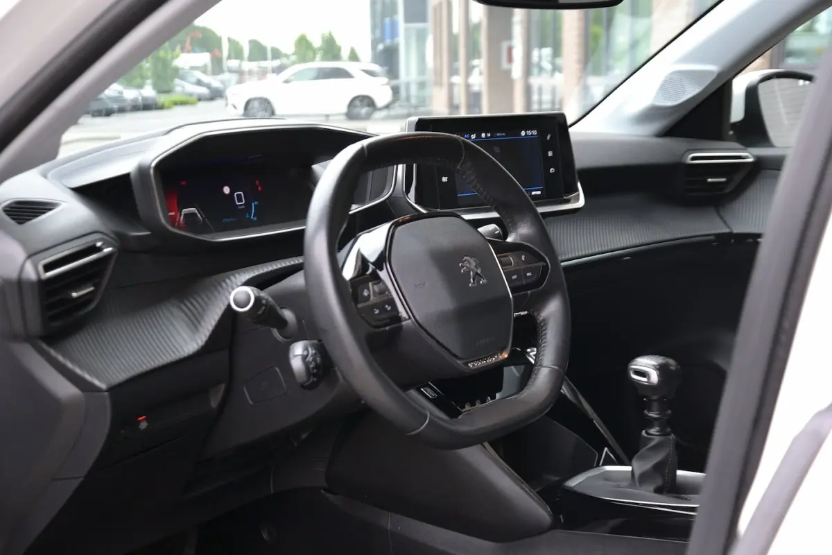 1.2 PureTech Allure Pack 101PK | Achteruitrijcamera | Virtual Cockpit | Carplay