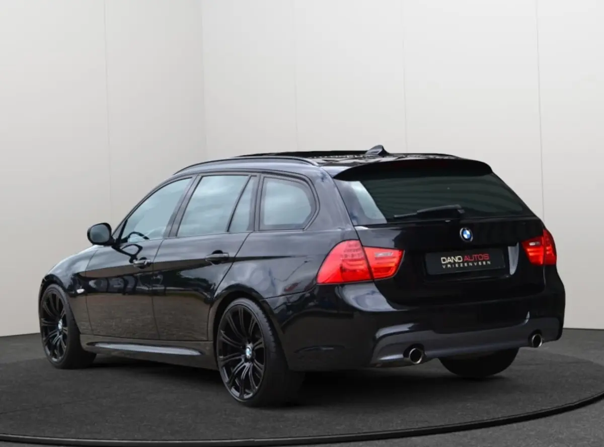 335i High Executive Pano/Leer/H&K/Keyless