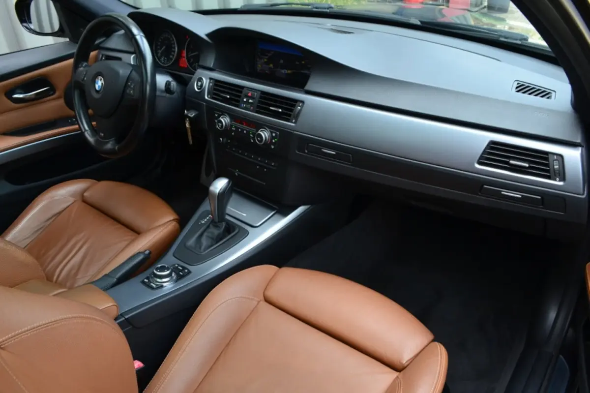 335i High Executive Pano/Leer/H&K/Keyless