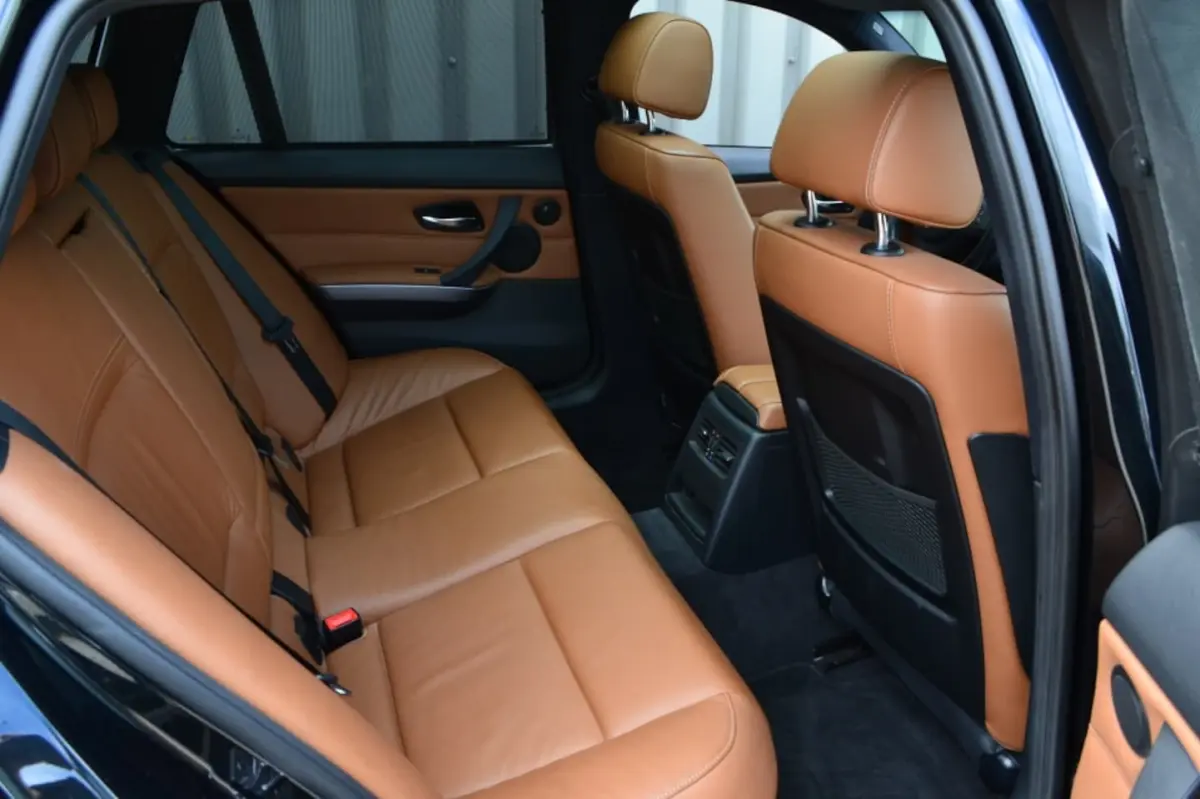 335i High Executive Pano/Leer/H&K/Keyless
