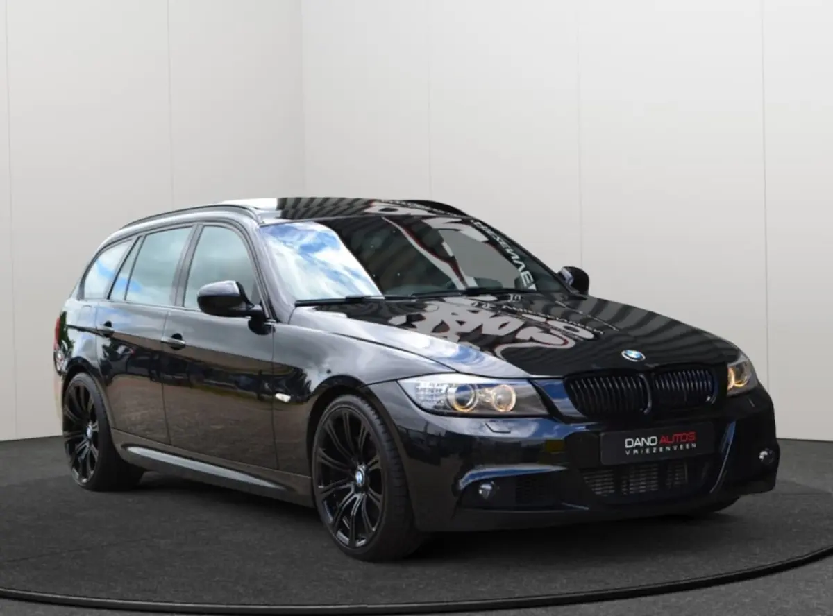 335i High Executive Pano/Leer/H&K/Keyless