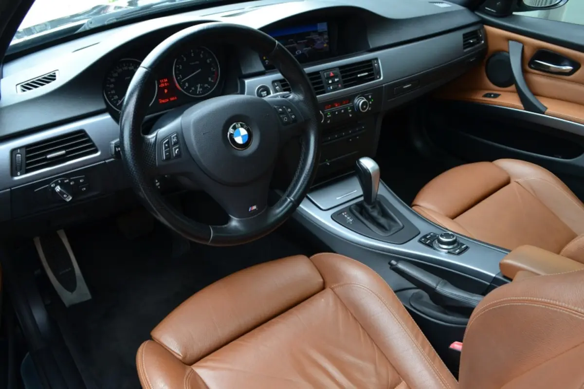 335i High Executive Pano/Leer/H&K/Keyless