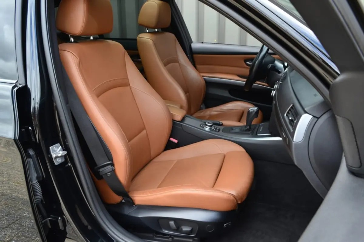 335i High Executive Pano/Leer/H&K/Keyless