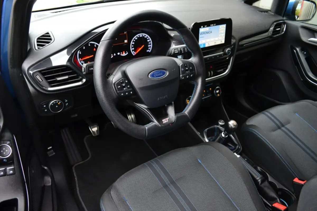 1.5 ST 200PK LED/Carplay/Recaro/Performance