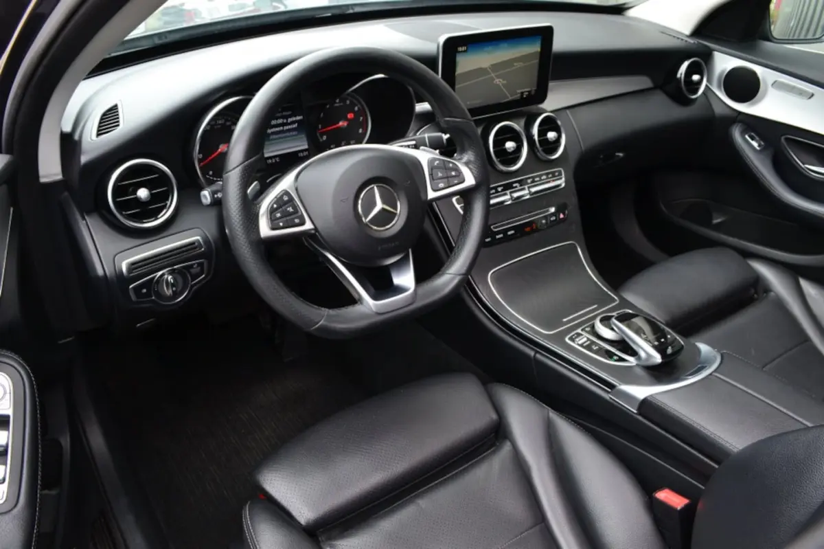 180 AMG Edition Leer/Pano/Camera/20''