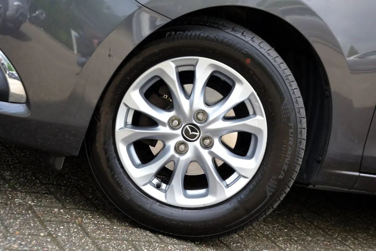2 1.5 Skyactiv-G Dynamic 90PK | Navigatie | Cruise Control | Parkeersensoren