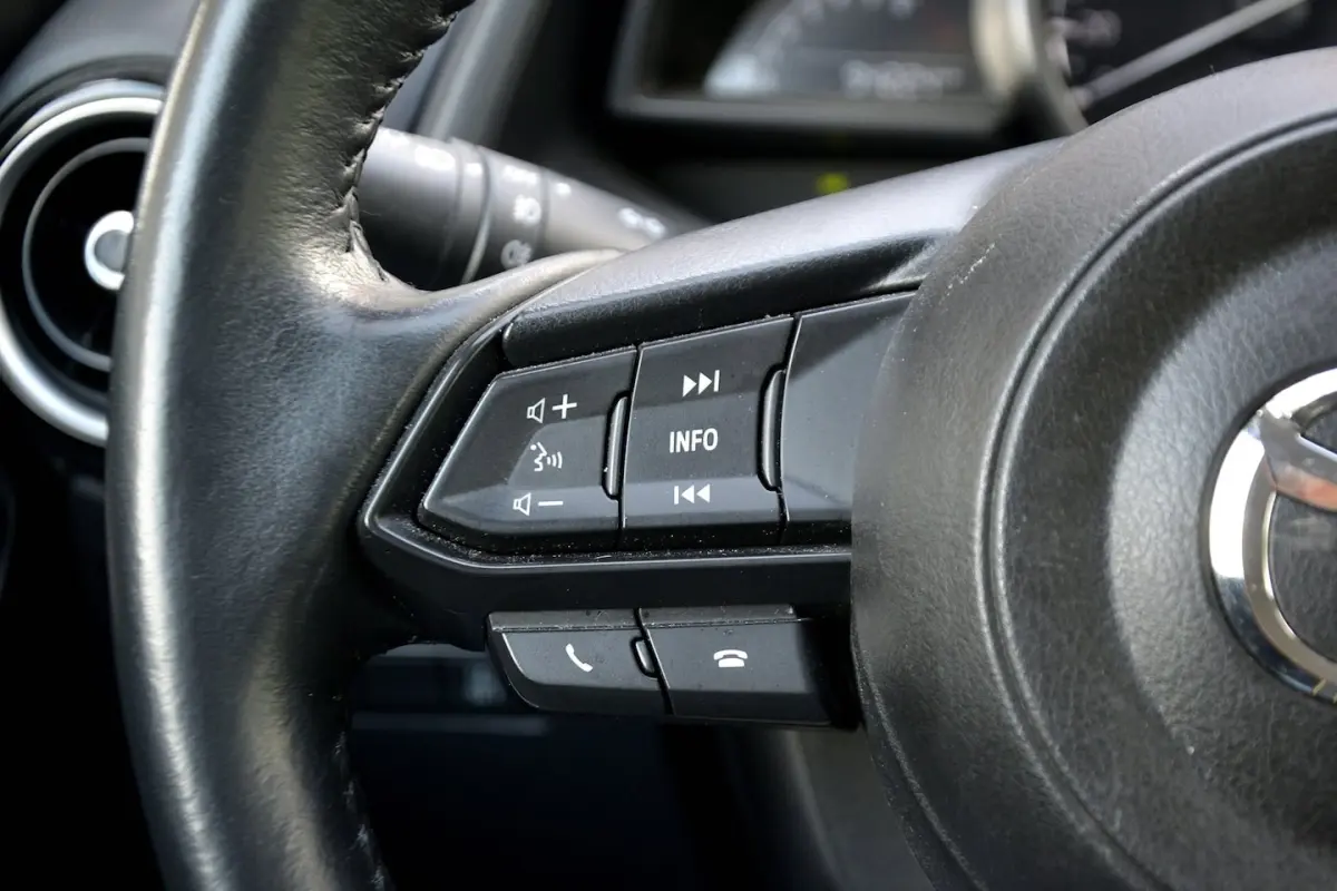 2 1.5 Skyactiv-G Dynamic 90PK | Navigatie | Cruise Control | Parkeersensoren